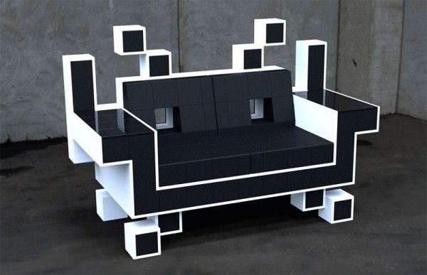 space_invaders_sofa