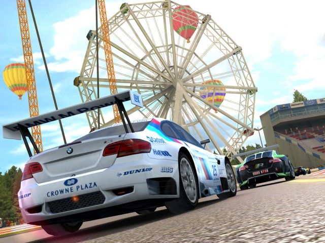 real racing 2 hd 640x480 Десять лучших игр для iPad 2011 года