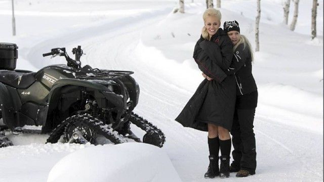 mf6 640x360 Кандидатки в Мисс Финляндия в роли Лары Крофт на морозе